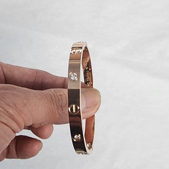 Bracelets - Picture 6 of 10